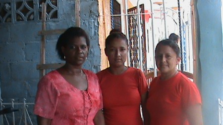 Psicologa con dos Usuarias